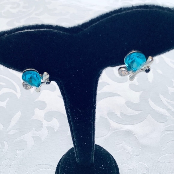 Cute as a bug! Turquoise Silver Earrings - Picture 2 of 6